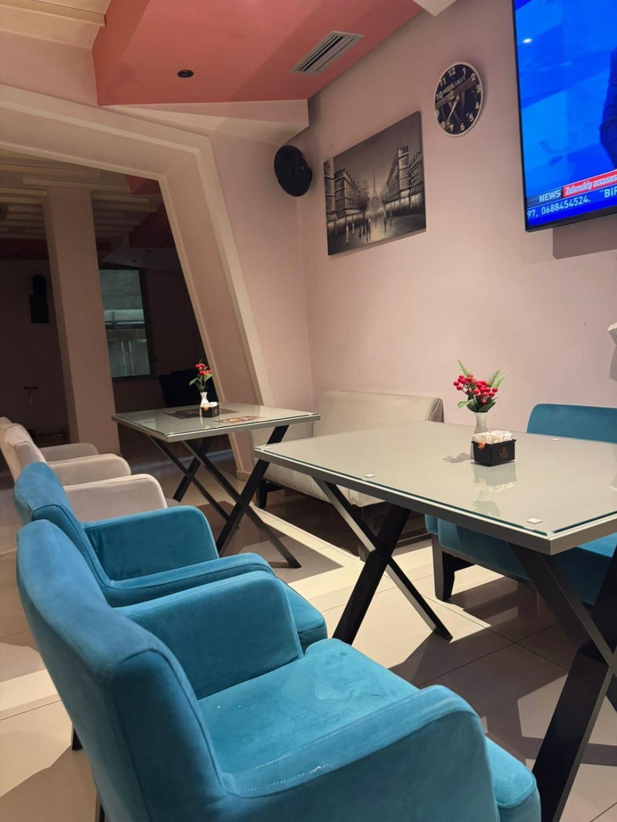 Hotel Lili-1 Sarandë エクステリア 写真